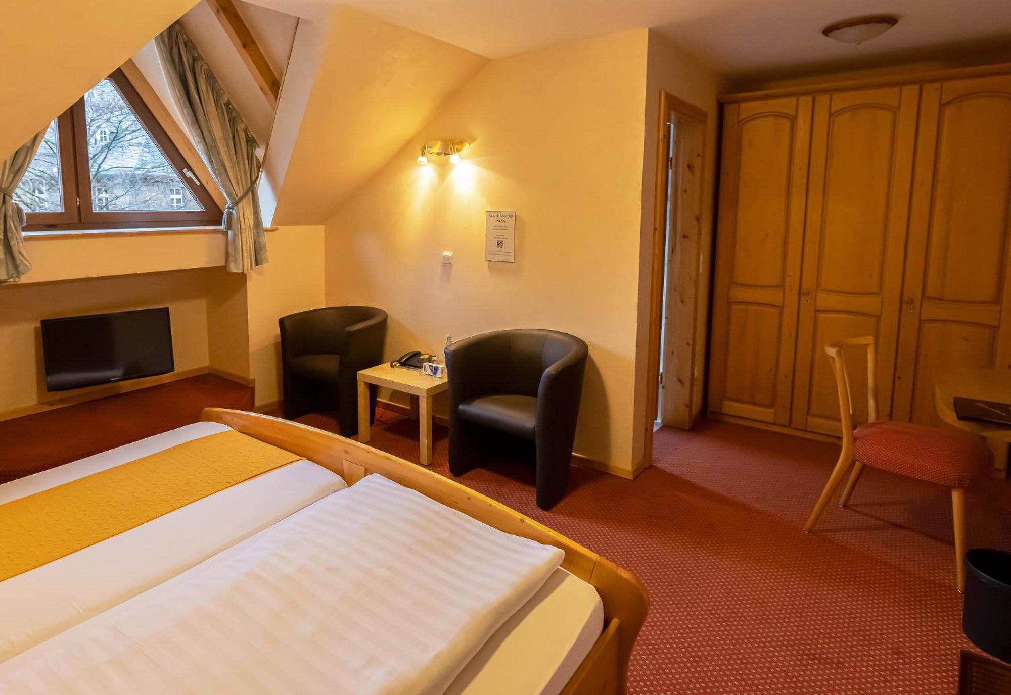 Hotel Sauerlaender Hof Willingen  Zewnętrze zdjęcie