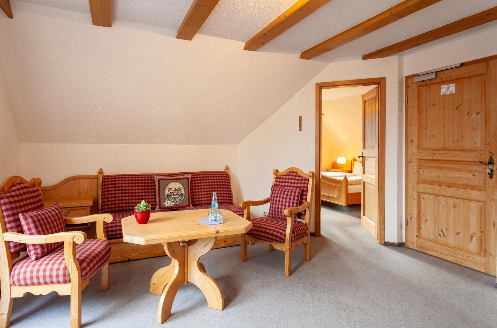 Hotel Sauerlaender Hof Willingen  Zewnętrze zdjęcie